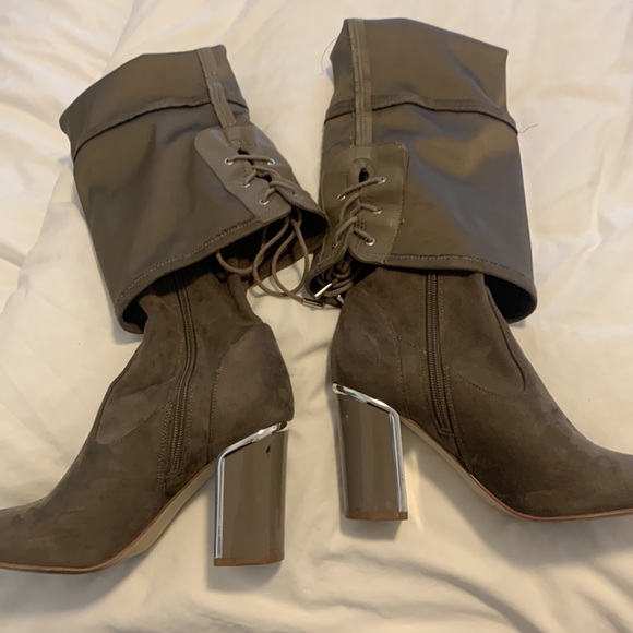 Over the knee boots with lace up back and zipper - Picture 7 of 7